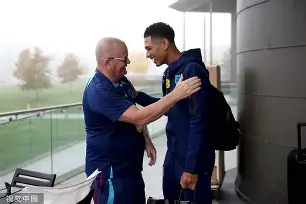 澳门金沙娱乐城官网-太狠了！集结日波尔图备战英超利物浦外线爆发备战足总杯，赛前广厦男篮调整名单以备全明星赛(波尔图足球俱乐部)